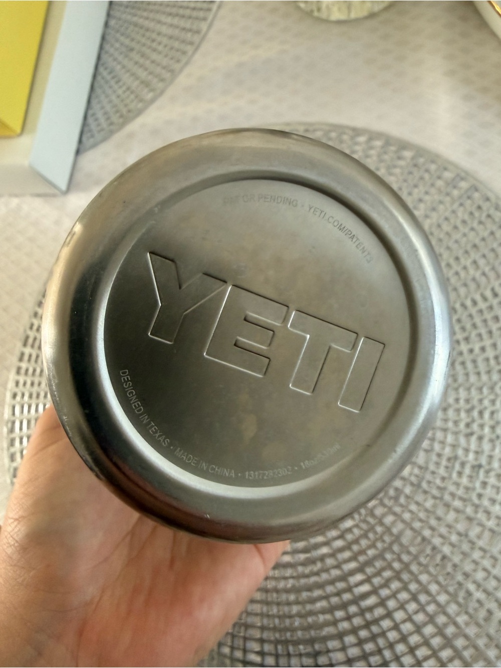 Yeti Rambler 18oz - Picture 2 of 3